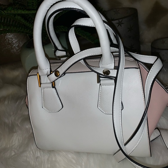 Guess bag - Picture 2 of 4